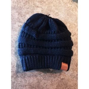 Zooron Black Hat w/ pony tail hole